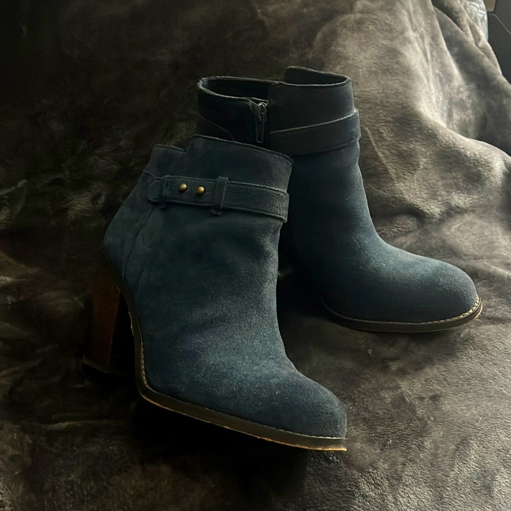 Ankle boots